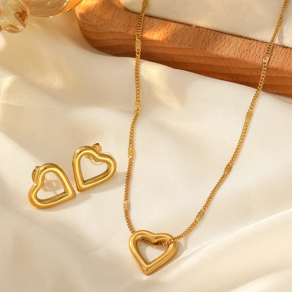 Love Pendant Simple Jewelry Set
